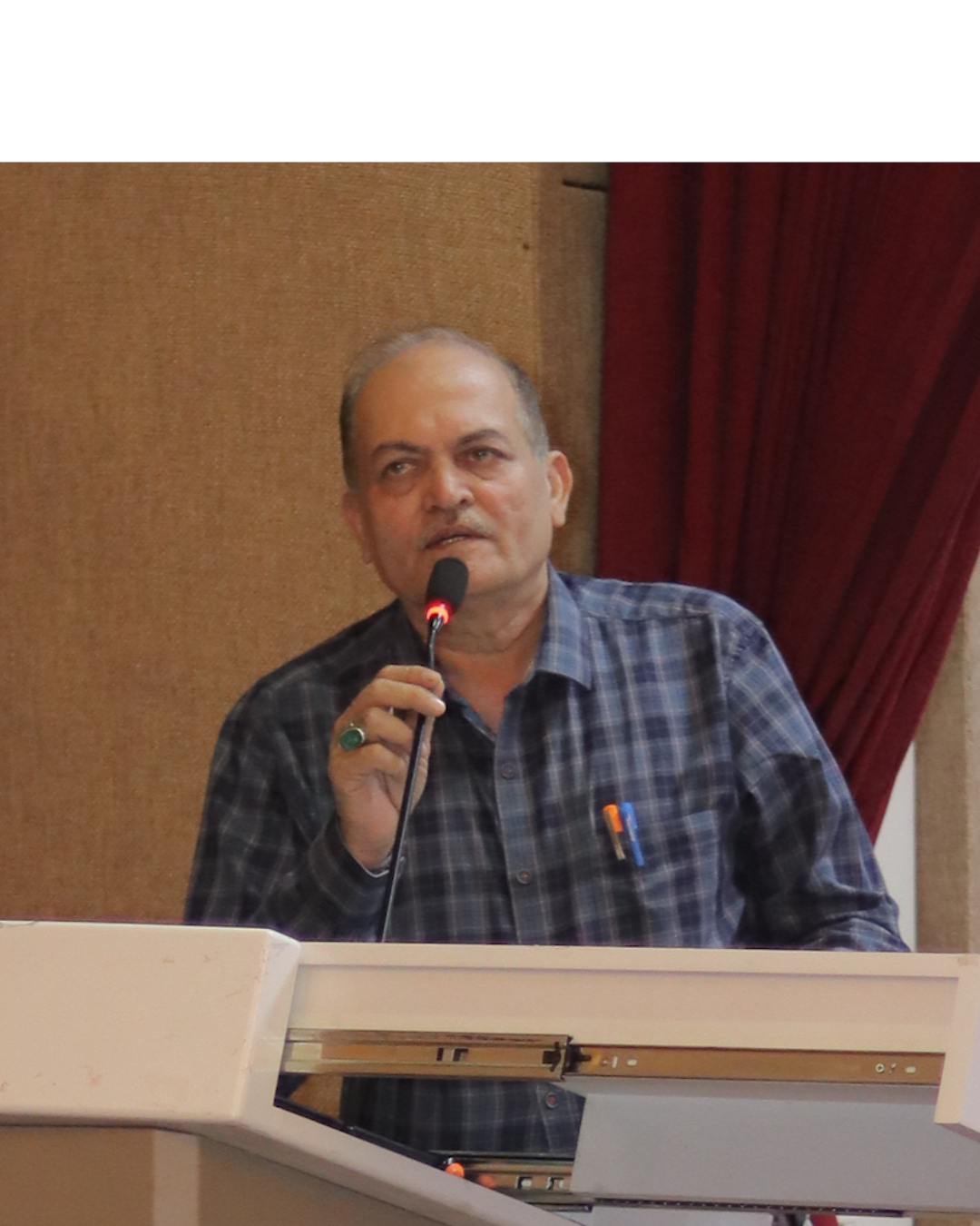 Dr. Rajeev Chandak